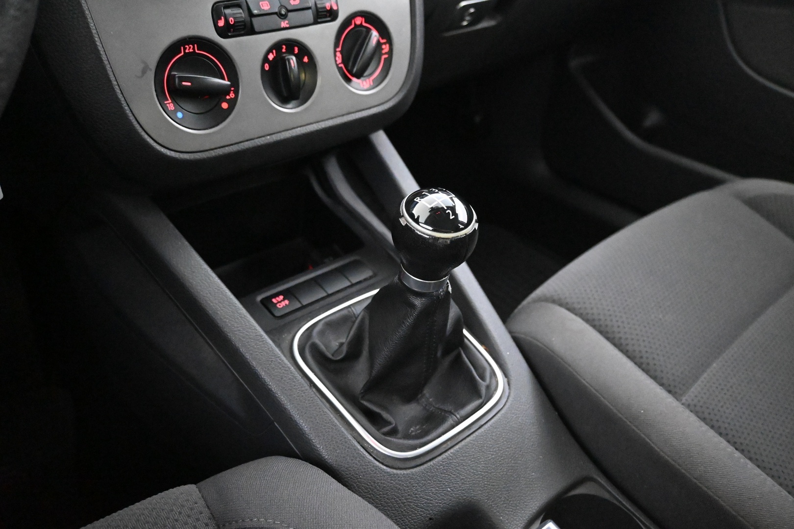 VOLKSWAGEN Golf 2007