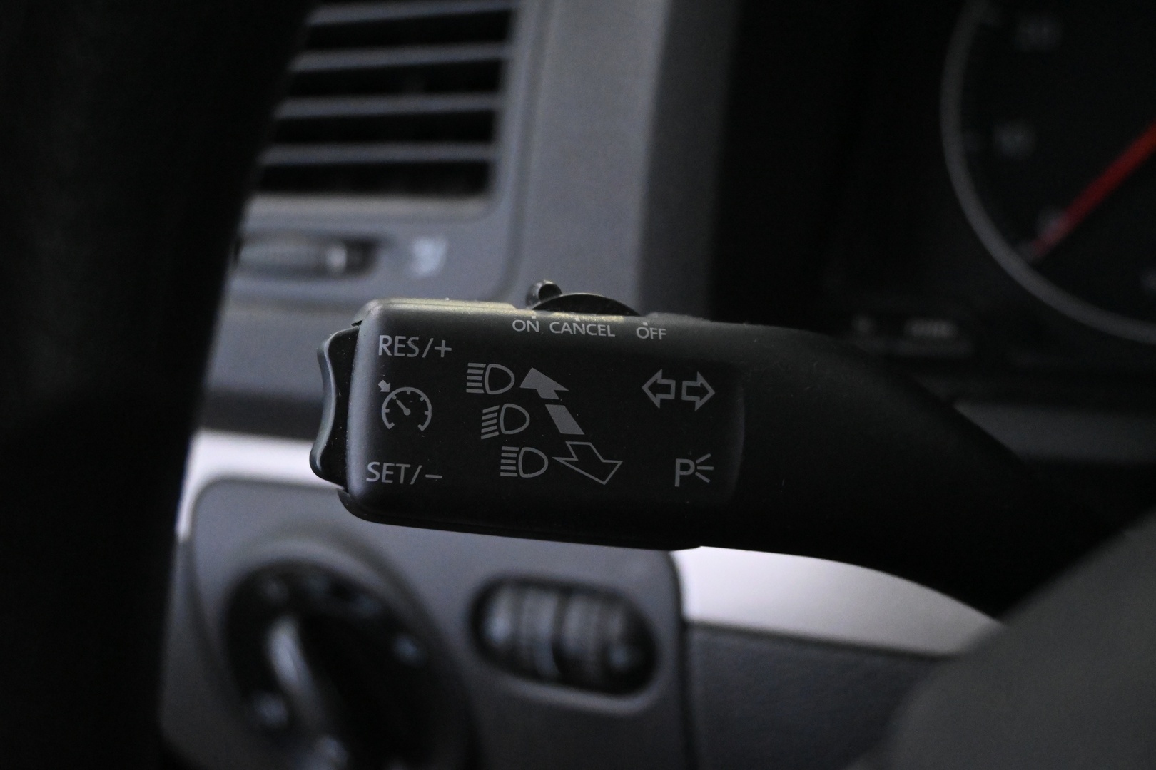 VOLKSWAGEN Golf 2007