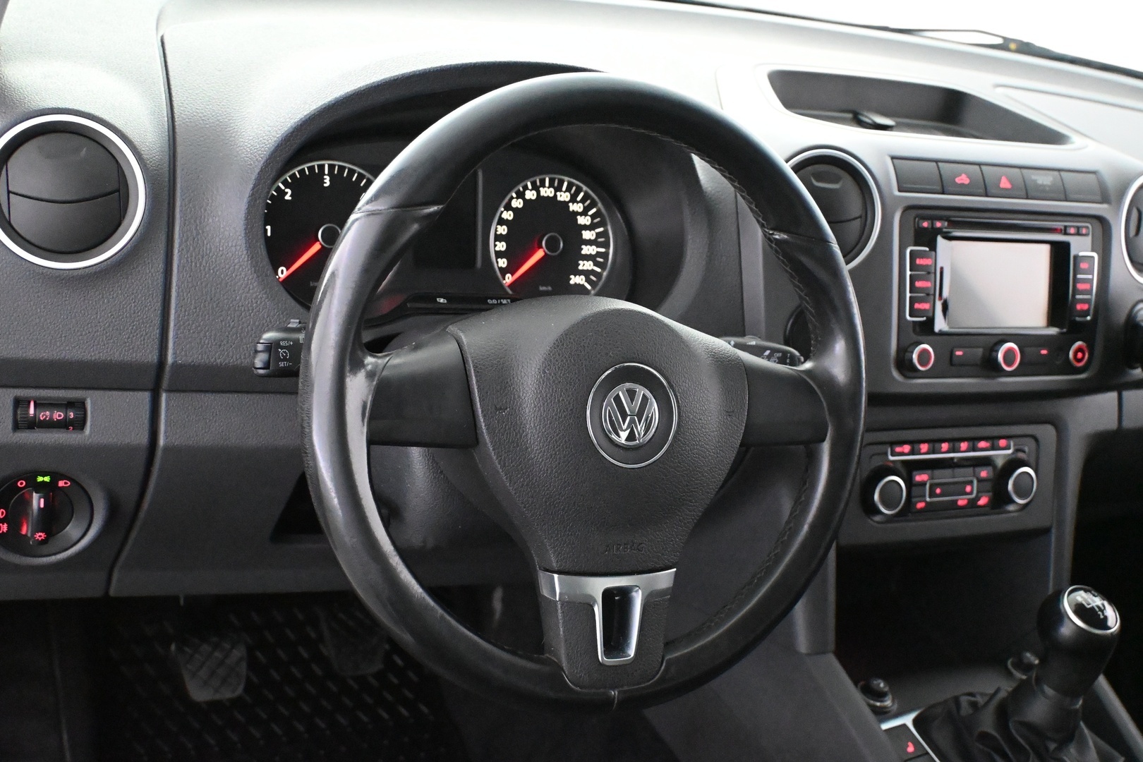 VOLKSWAGEN Amarok 2013