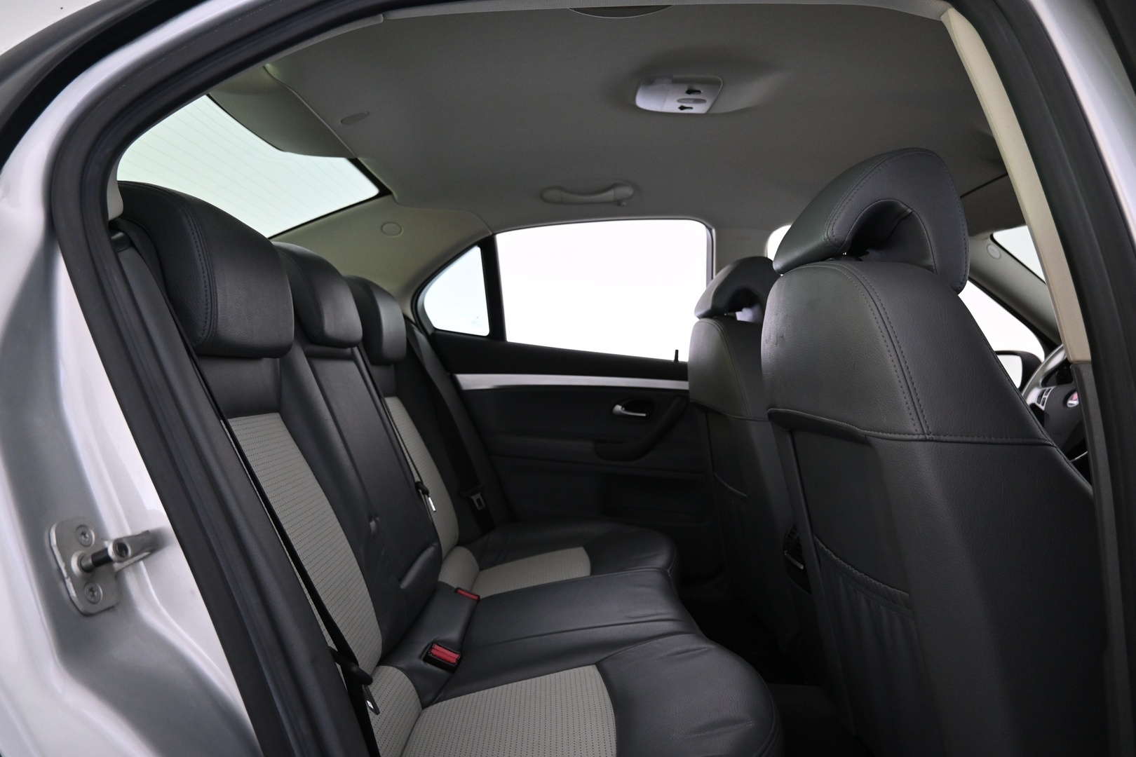 SAAB 9-3 2006