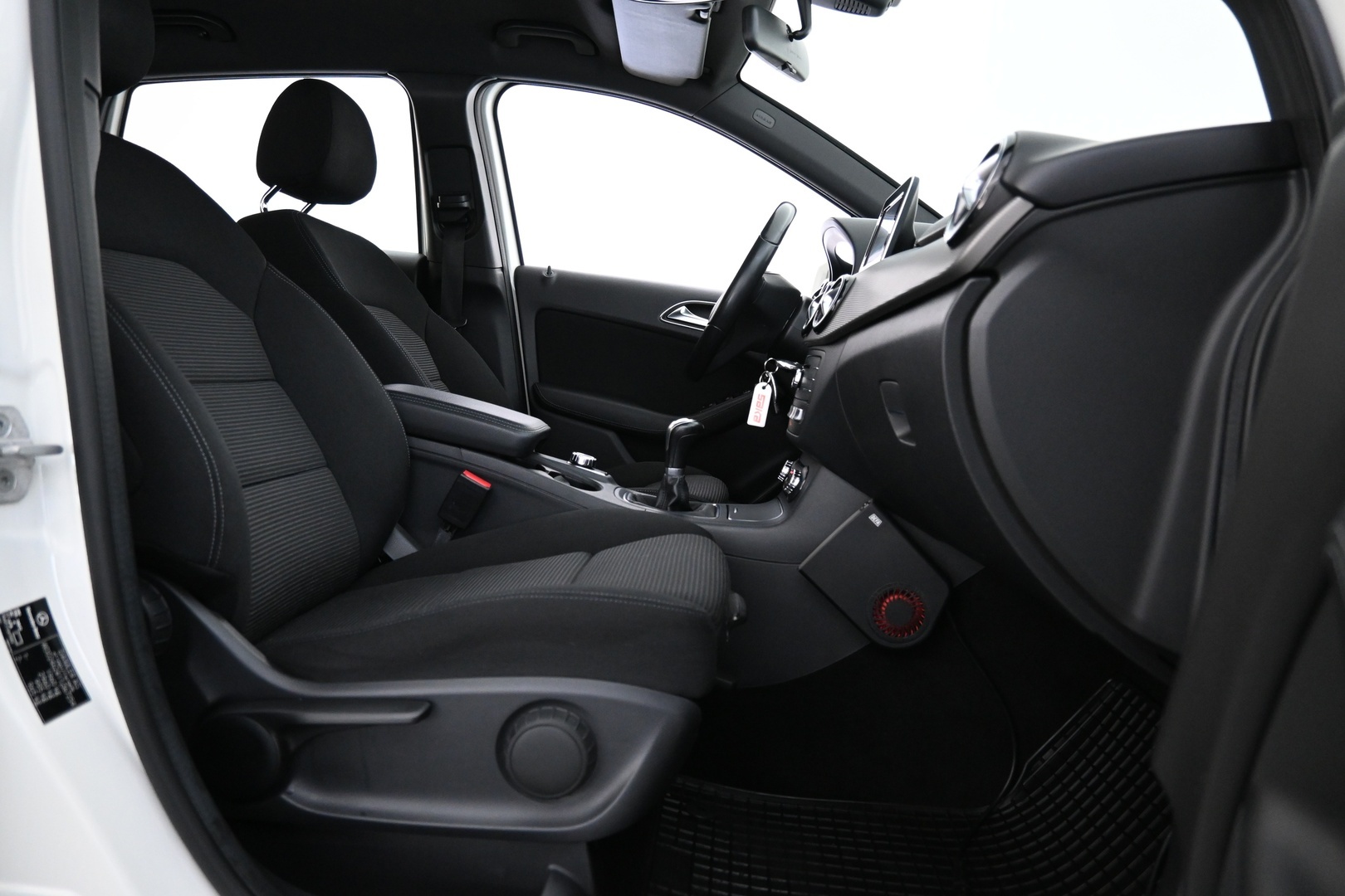 MERCEDES-BENZ B 2016