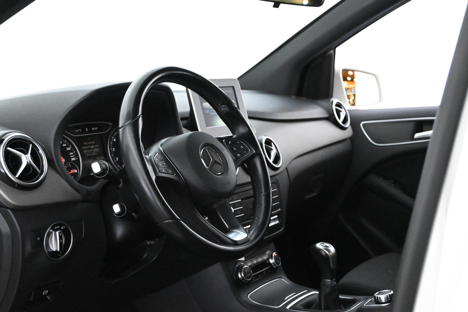 MERCEDES-BENZ B 2016