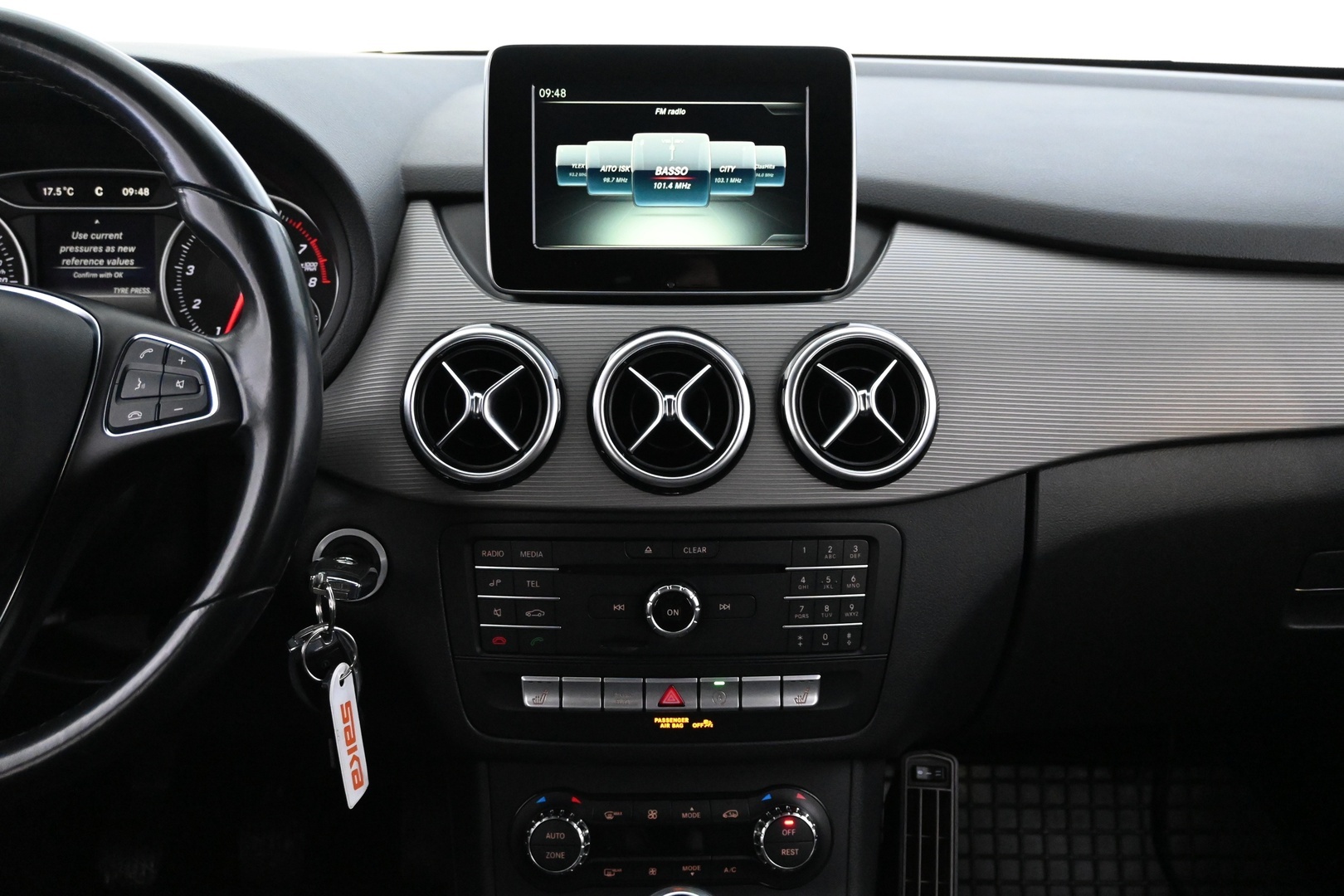 MERCEDES-BENZ B 2016