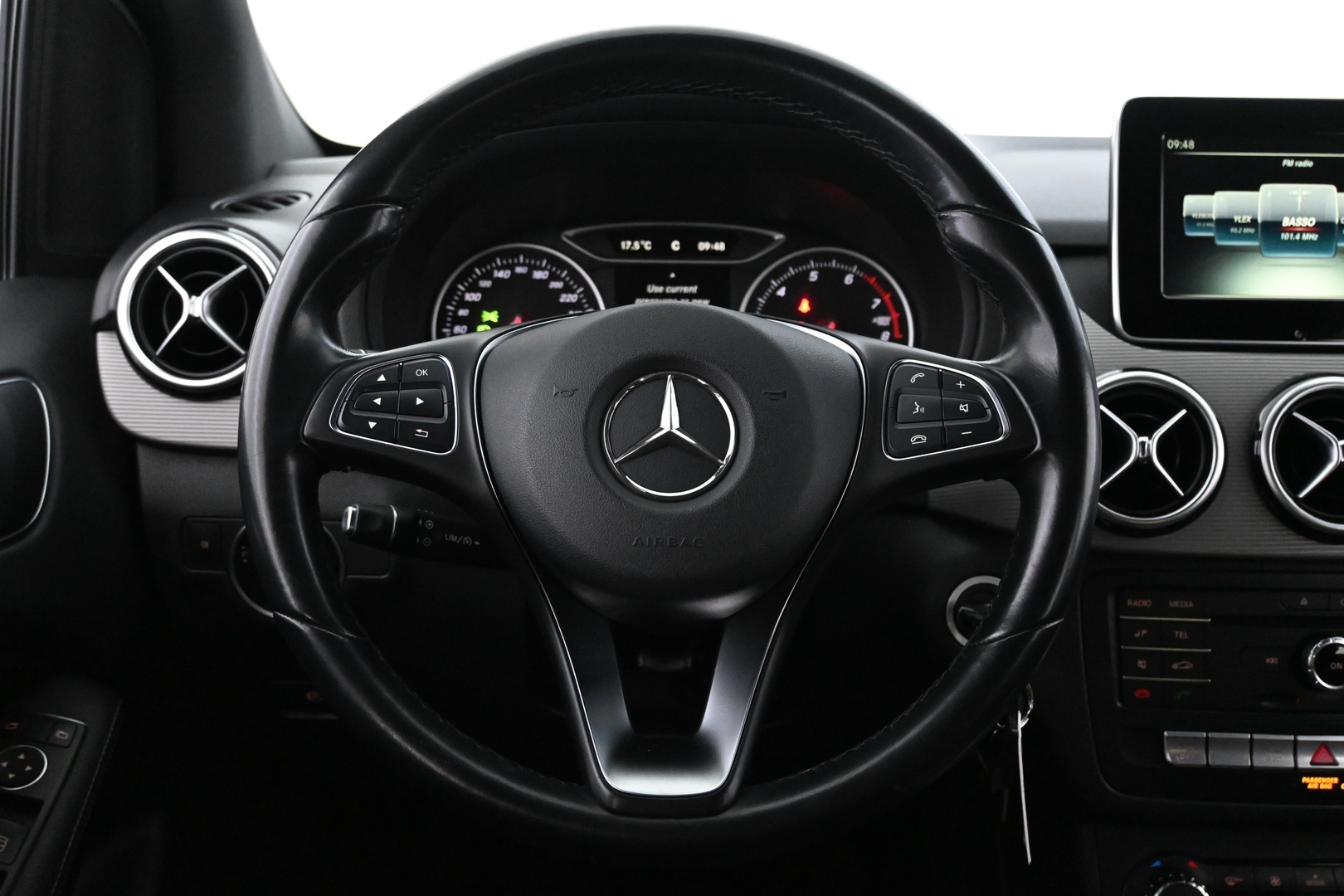 MERCEDES-BENZ B 2016