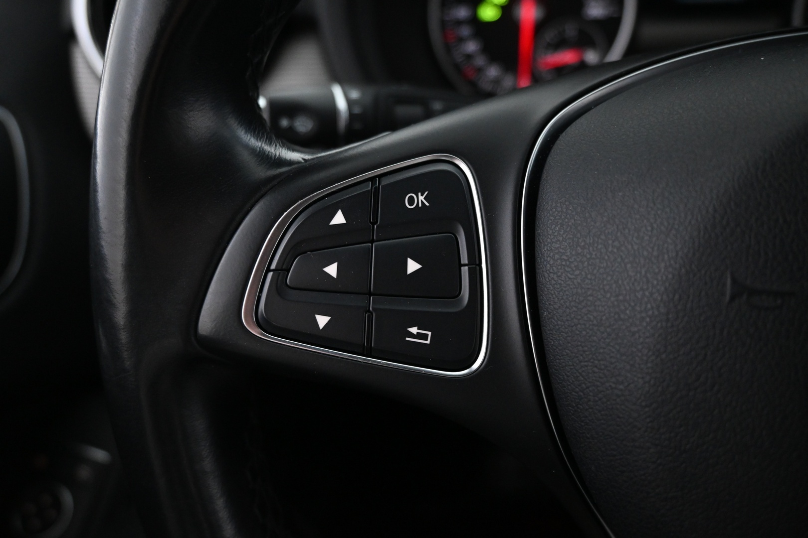 MERCEDES-BENZ B 2016