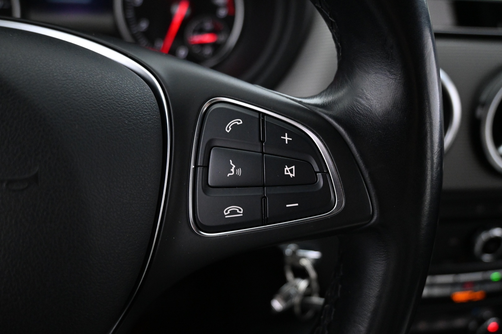 MERCEDES-BENZ B 2016