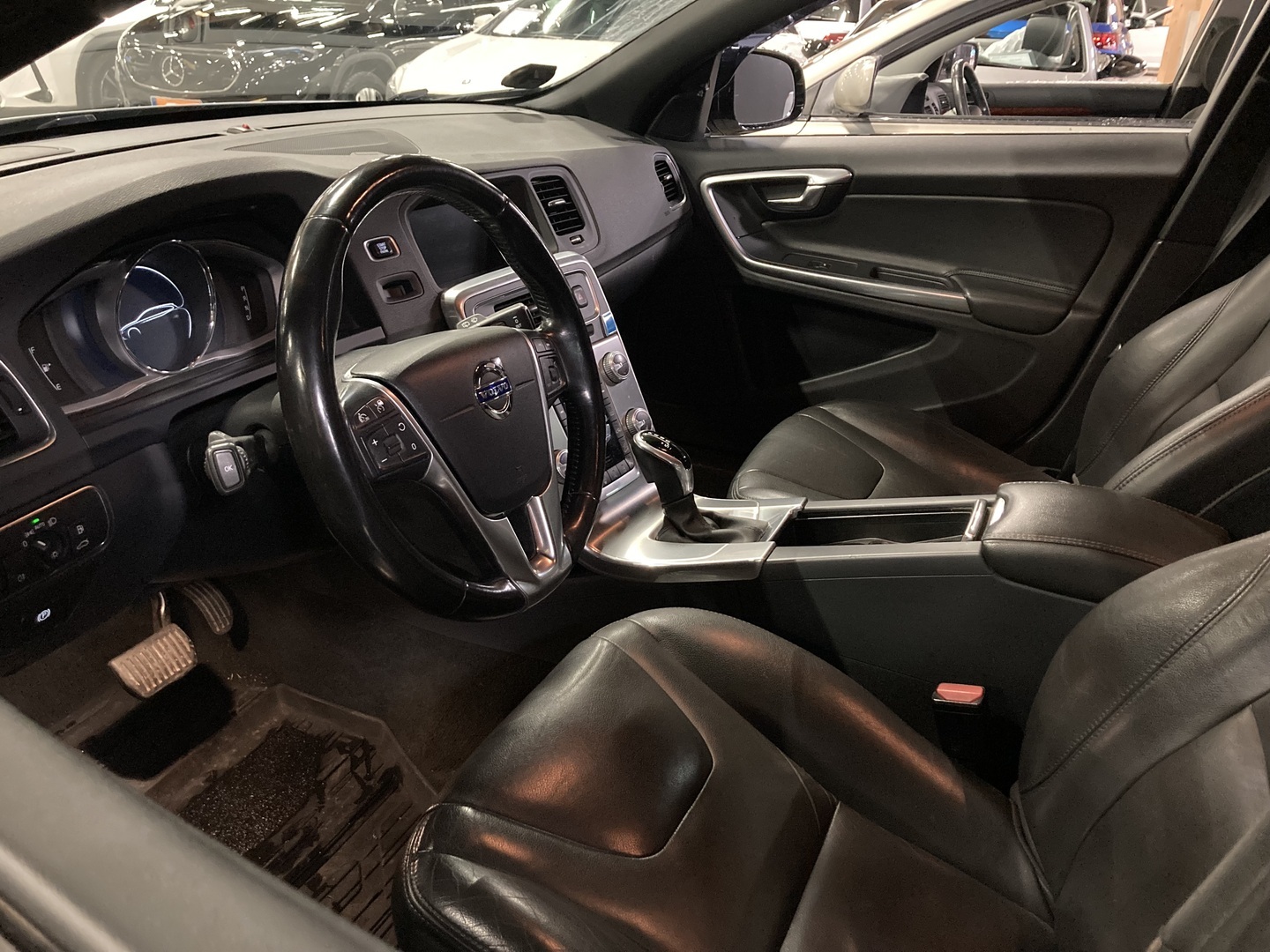 VOLVO V60 Cross Country 2016