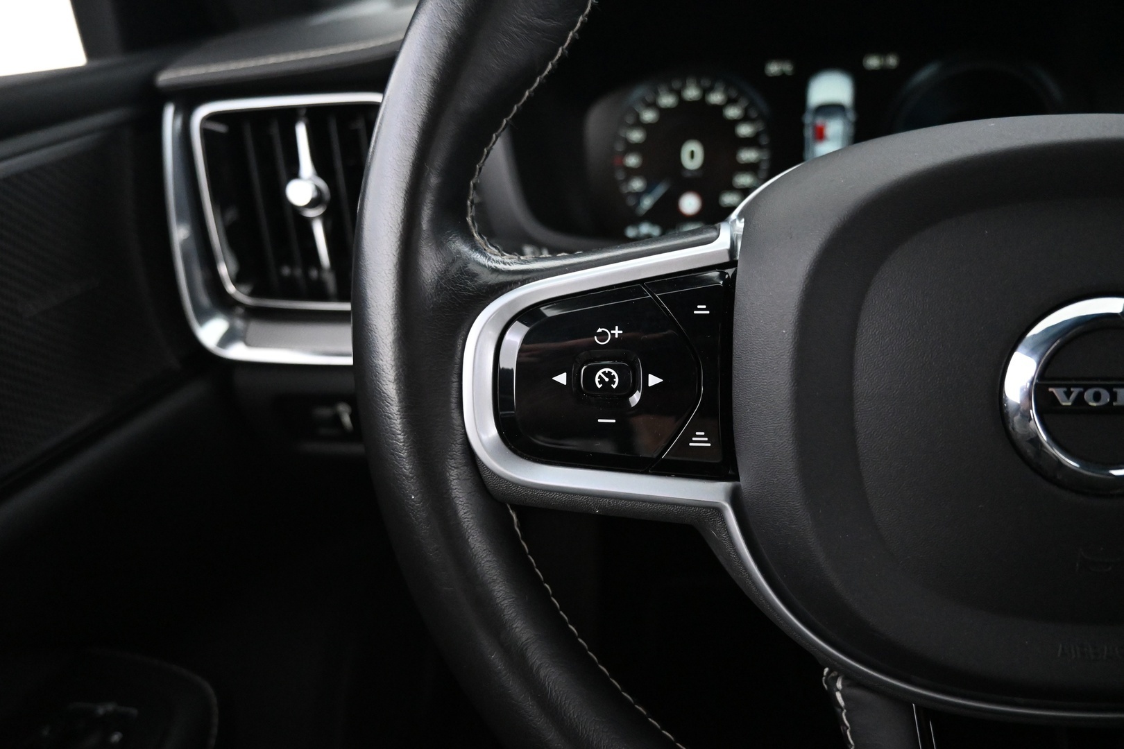 VOLVO S60 2021