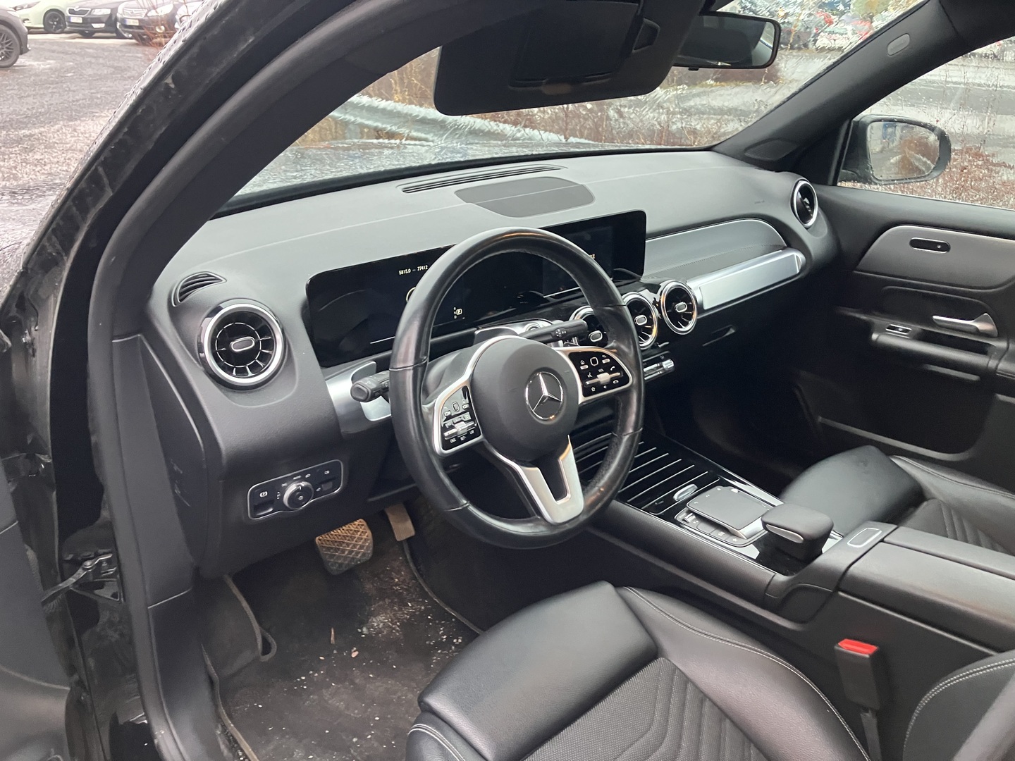 MERCEDES-BENZ GLB 2022