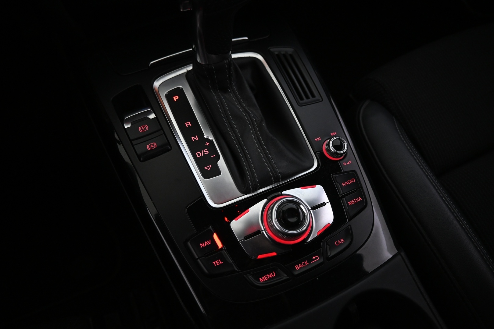 AUDI A4 2014