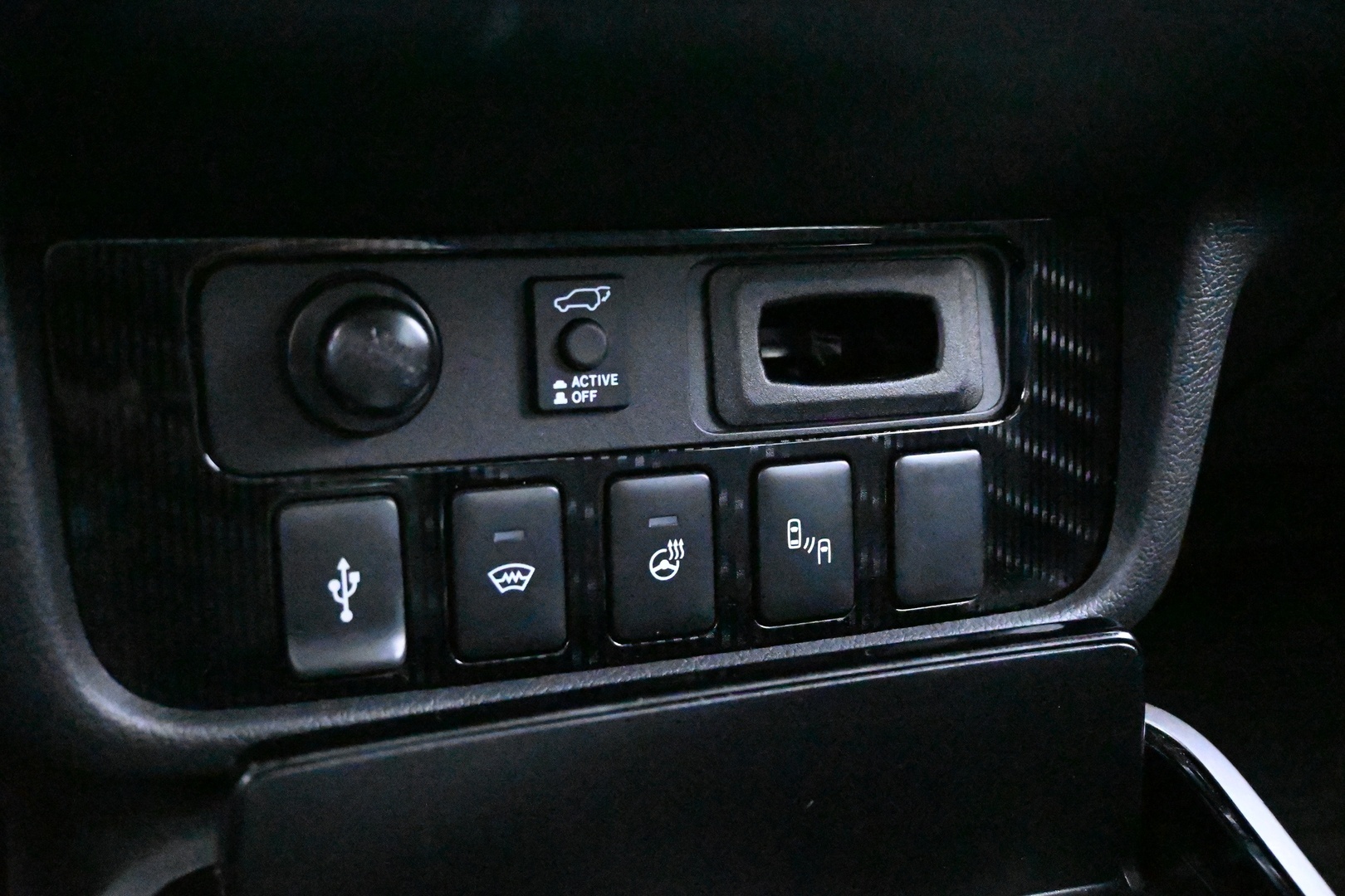 MITSUBISHI OUTLANDER PHEV 2019