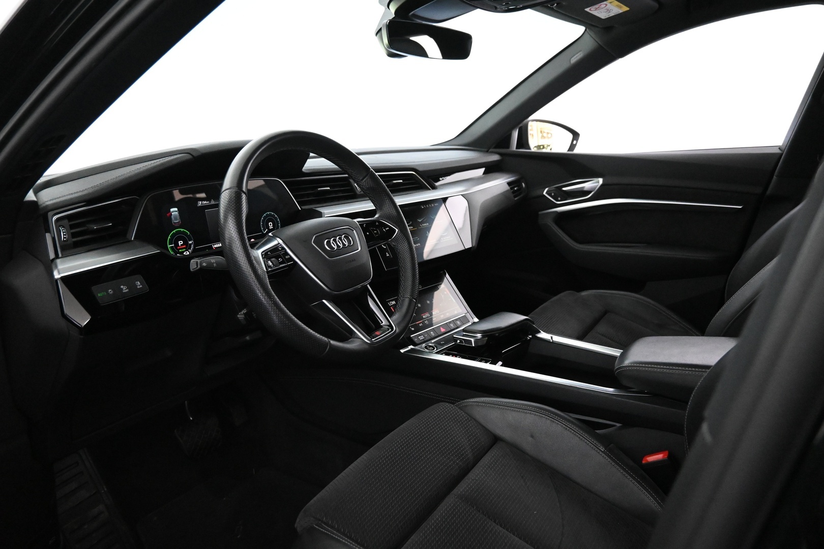 AUDI e-tron 2021