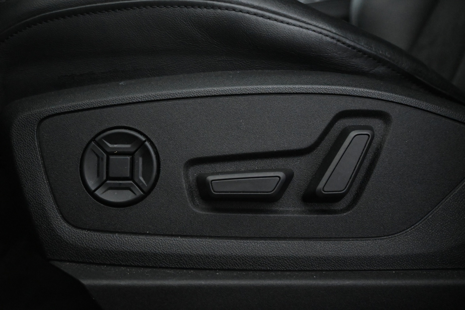 AUDI e-tron 2021