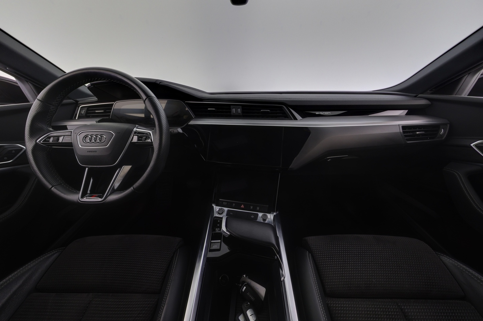 AUDI e-tron 2021