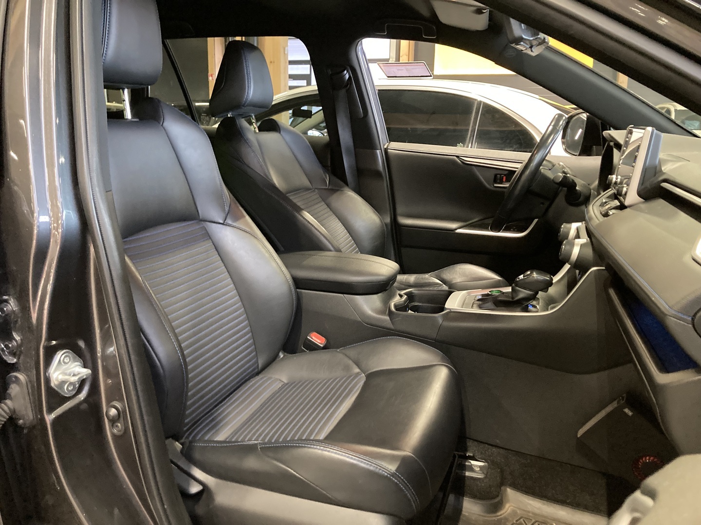 TOYOTA RAV4 2020