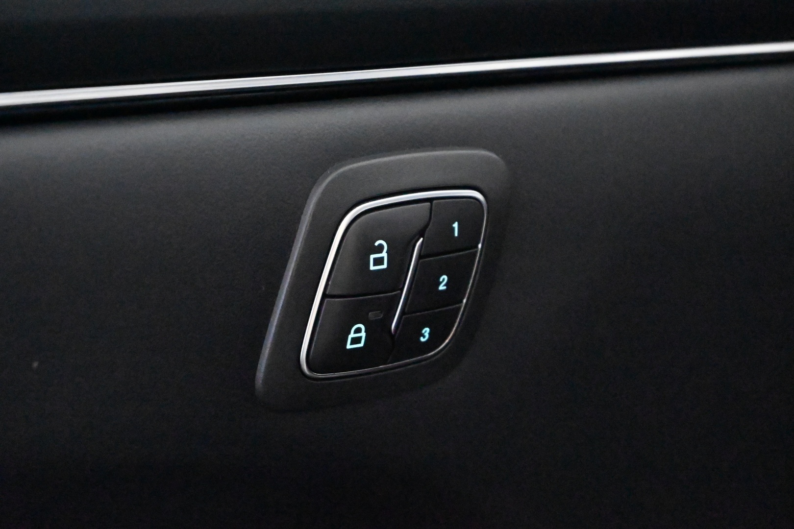 FORD Mustang Mach-E 2021