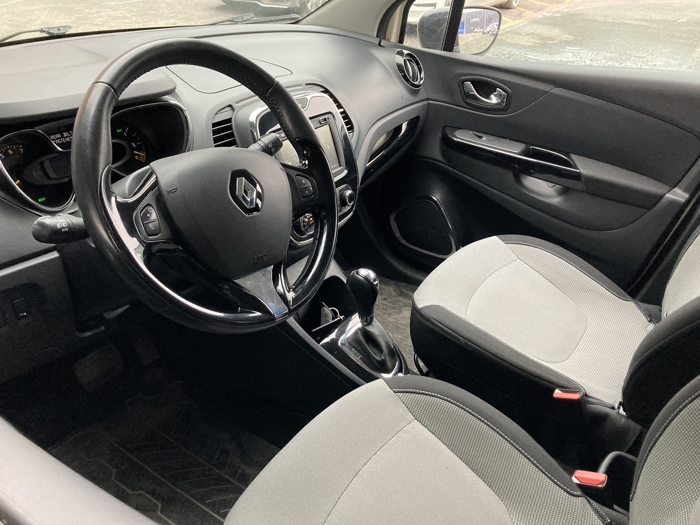 RENAULT Captur 2014