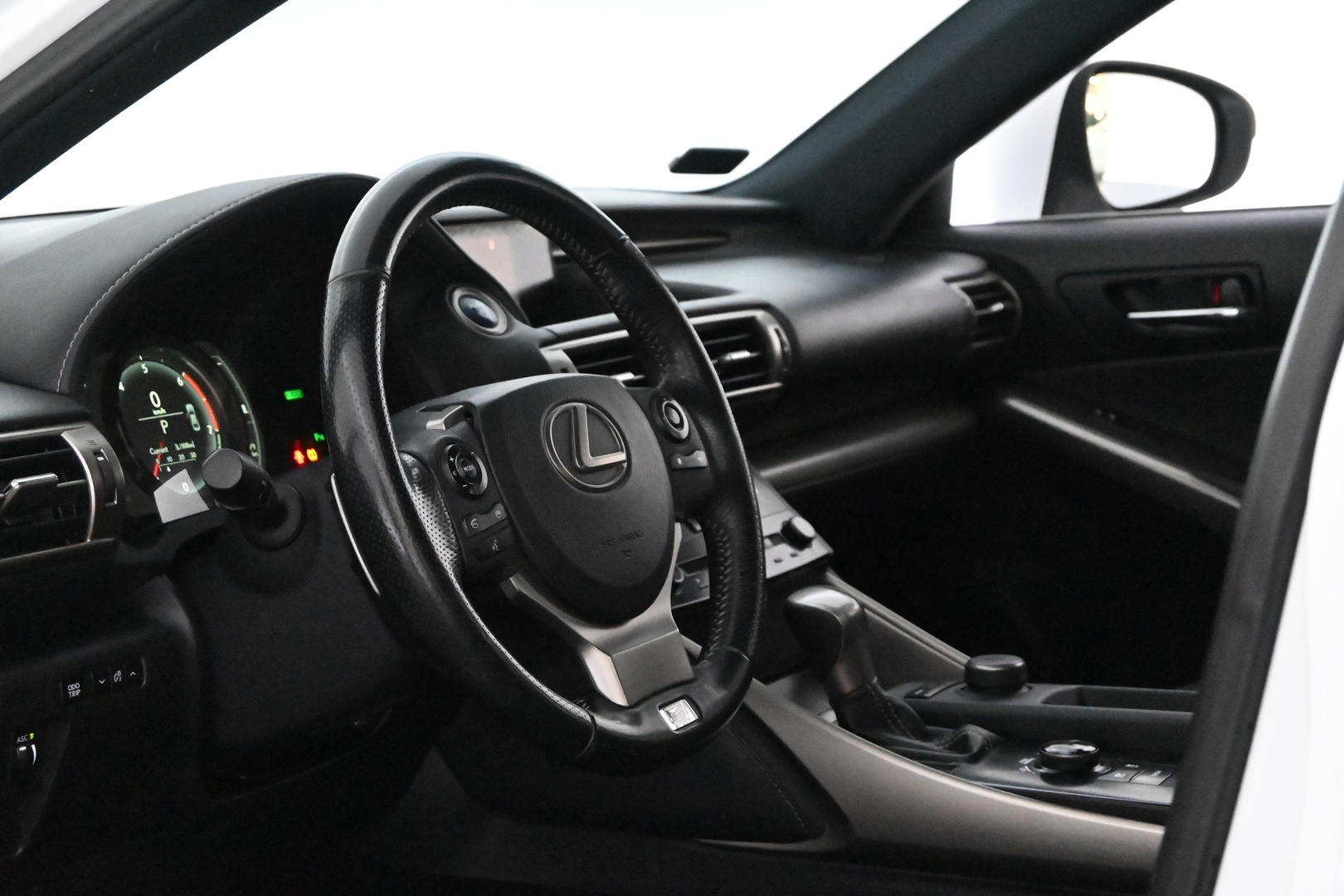 LEXUS IS 2013