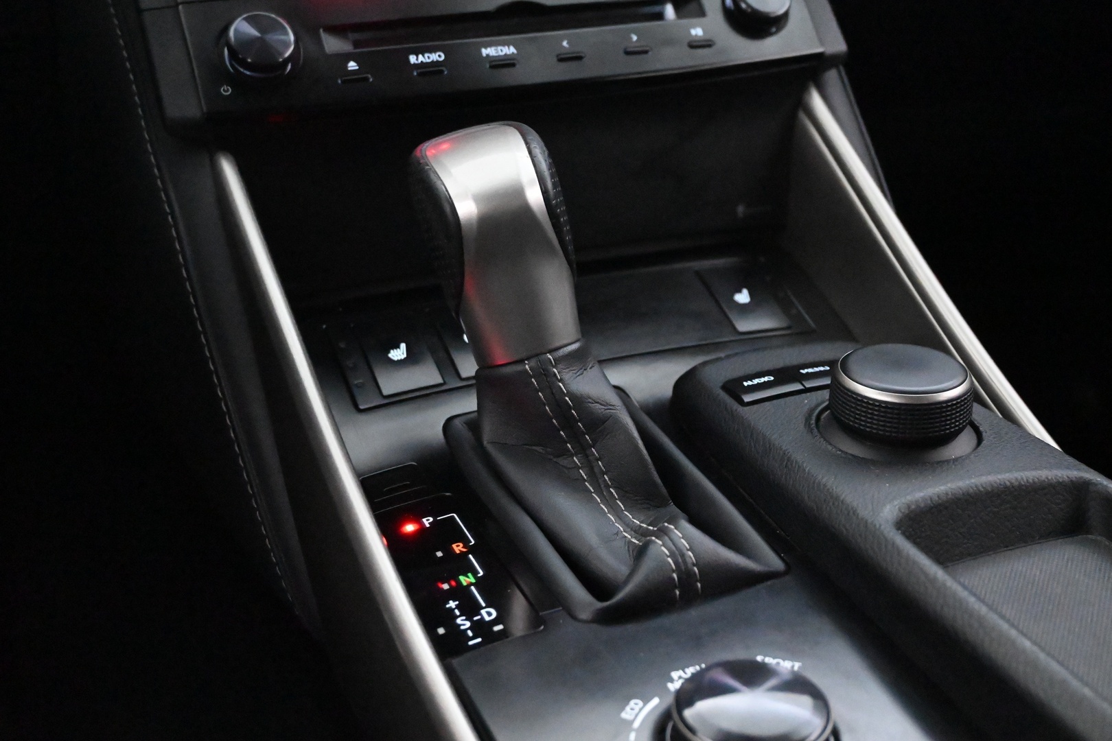 LEXUS IS 2013