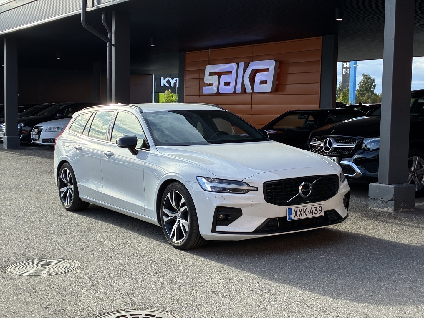 VOLVO V60 2021