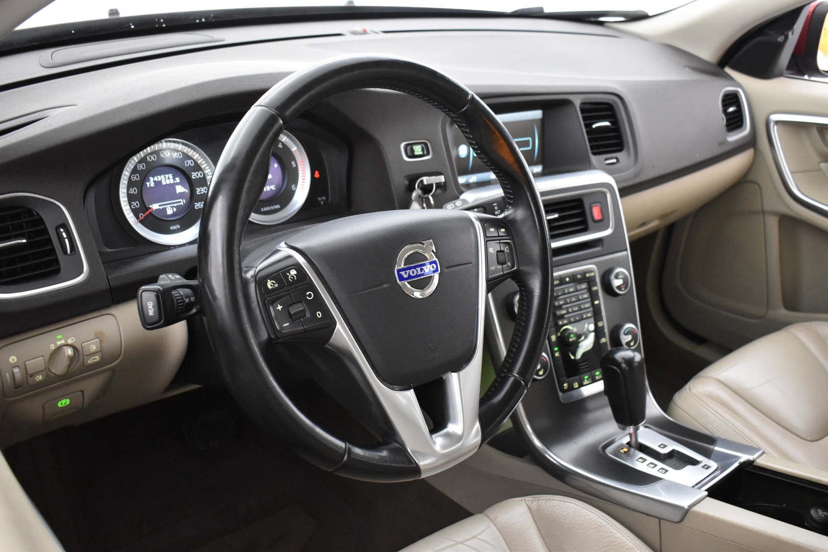 VOLVO V60 2010