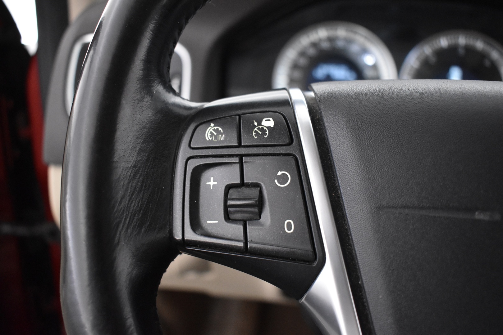 VOLVO V60 2010