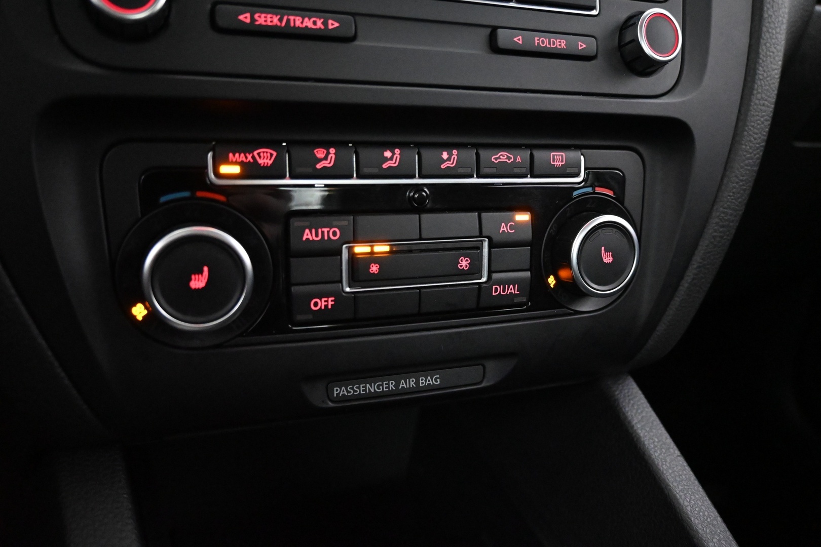 VOLKSWAGEN Jetta 2011
