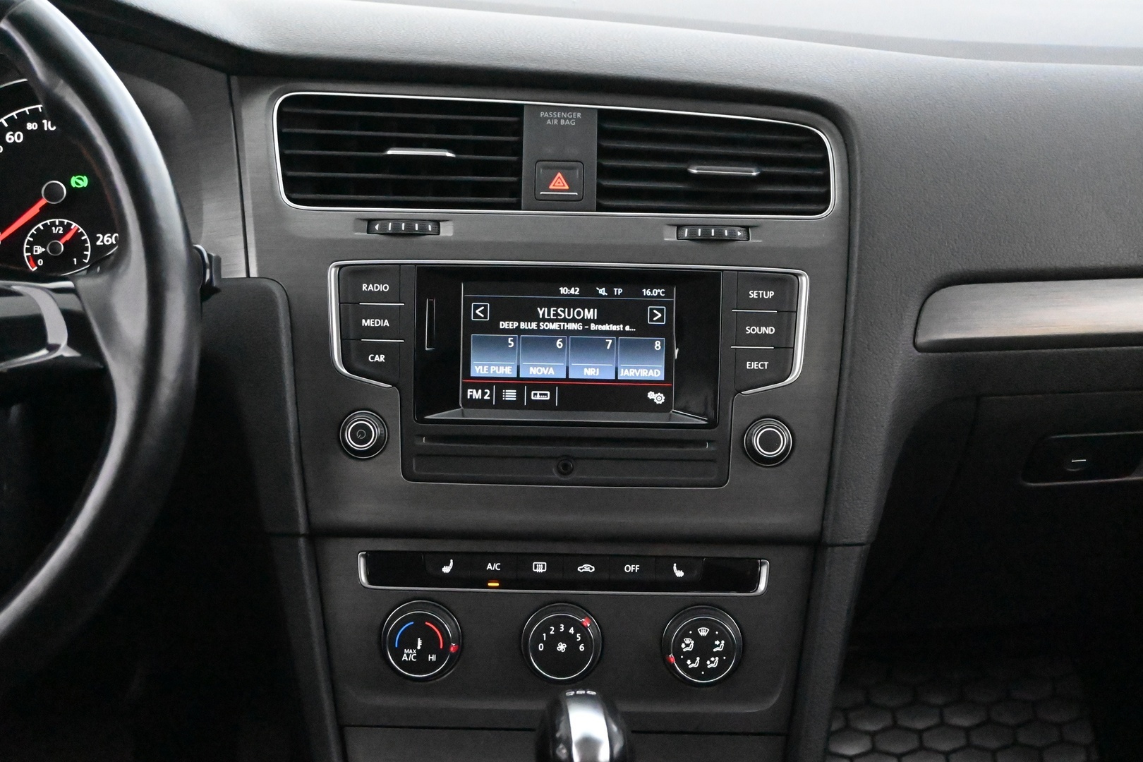 VOLKSWAGEN Golf 2013