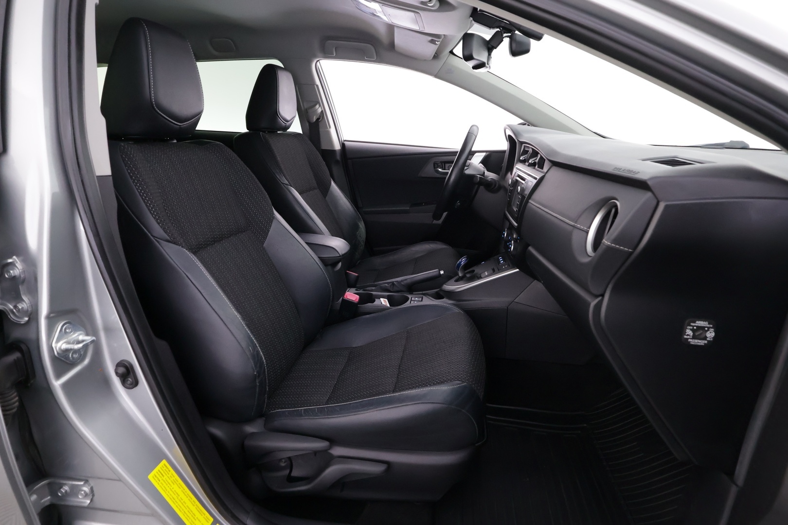 TOYOTA Auris 2013