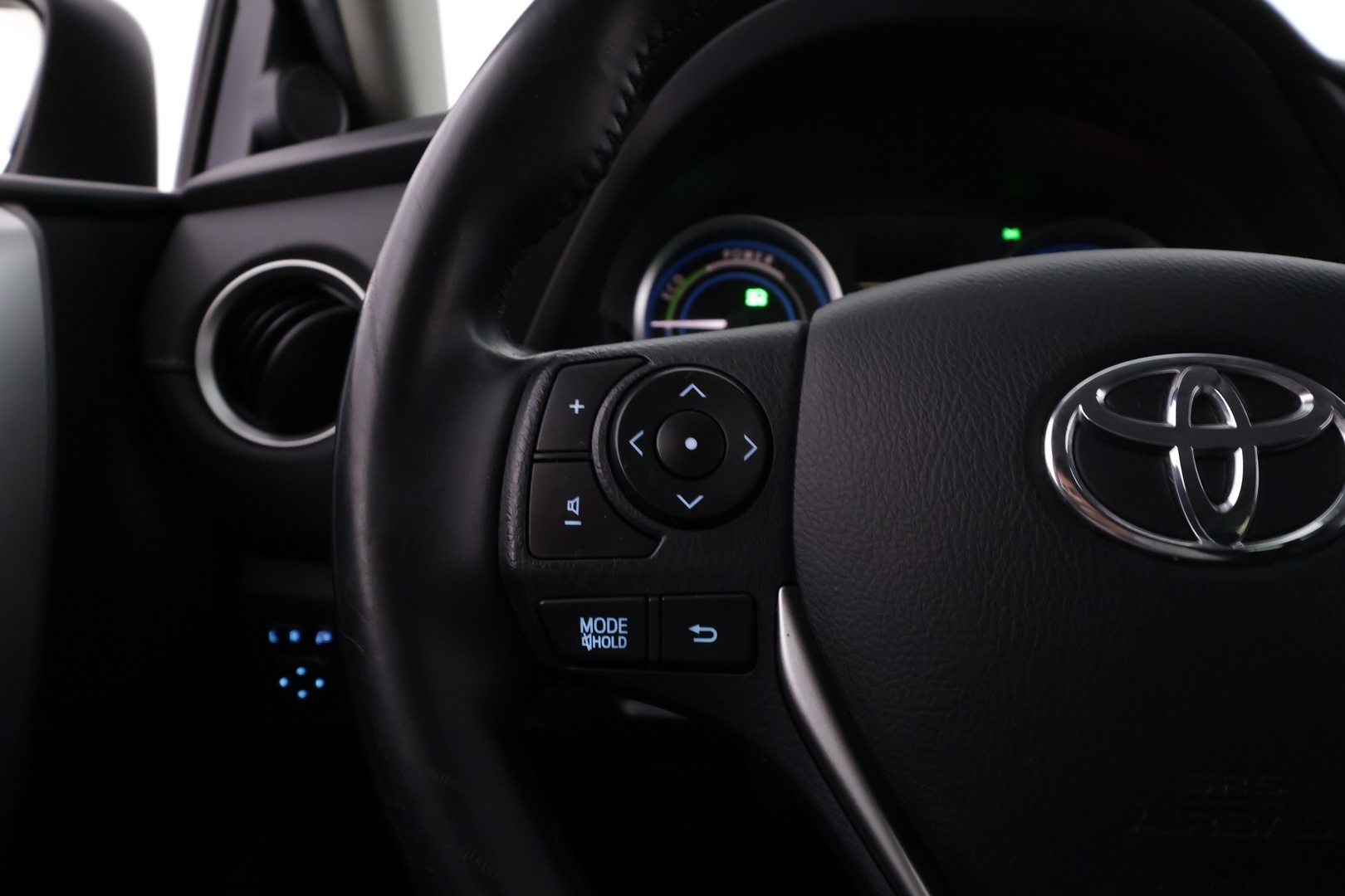 TOYOTA Auris 2013