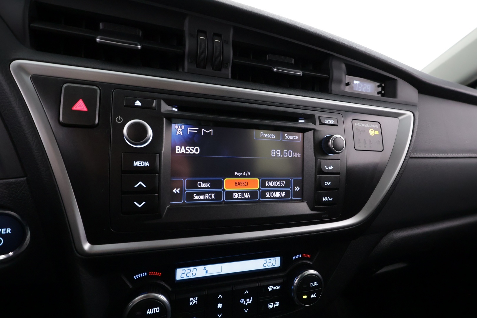 TOYOTA Auris 2013