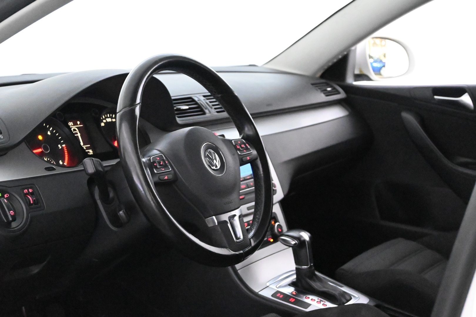 VOLKSWAGEN Passat 2010