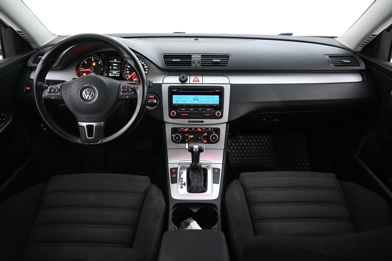 VOLKSWAGEN Passat 2010