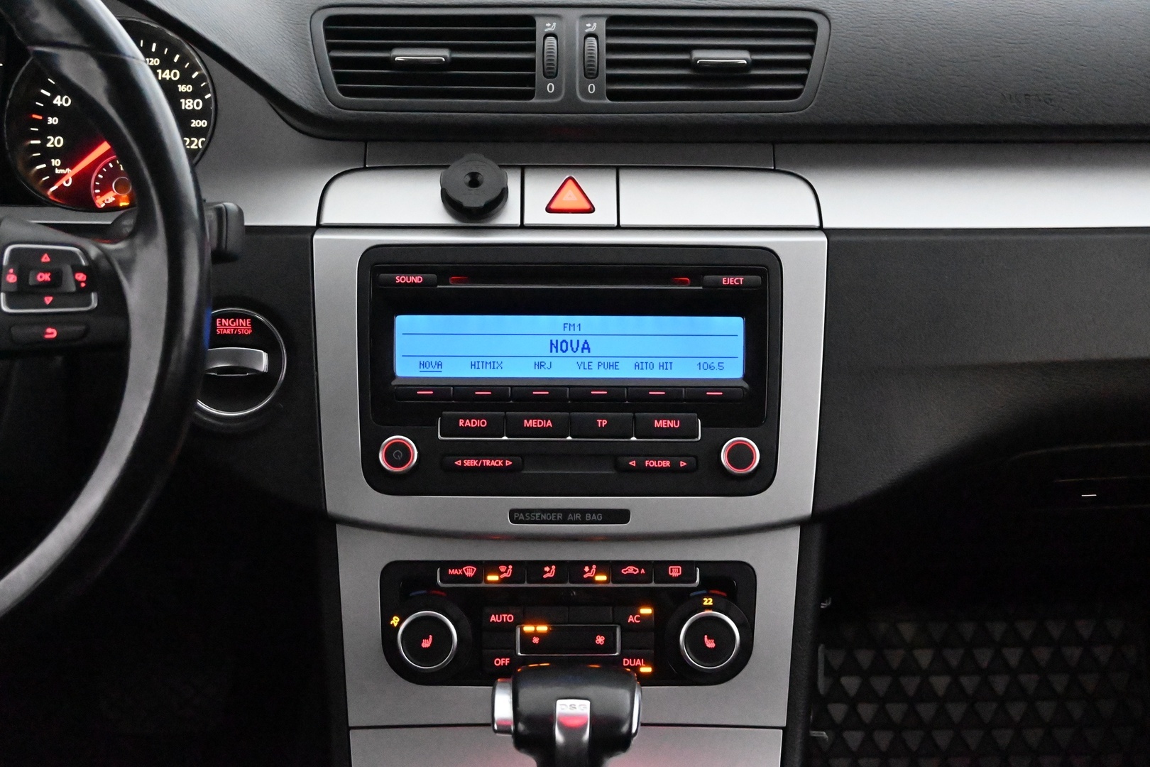 VOLKSWAGEN Passat 2010
