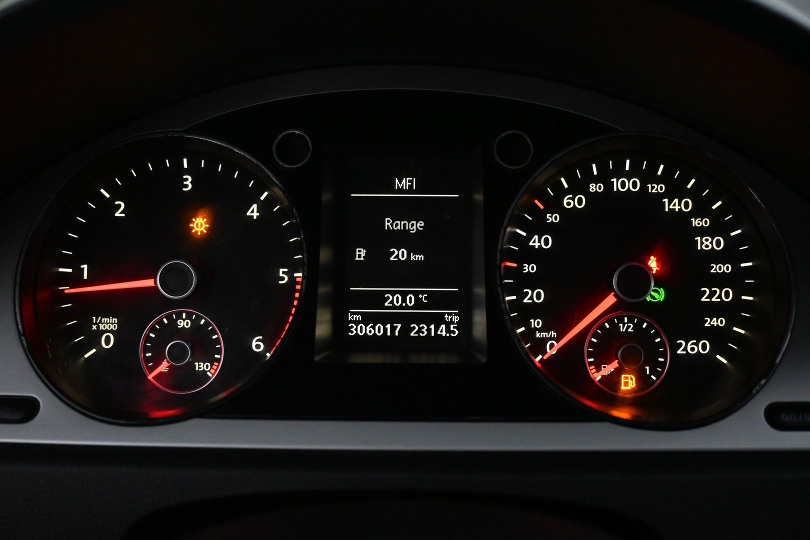 VOLKSWAGEN Passat 2010