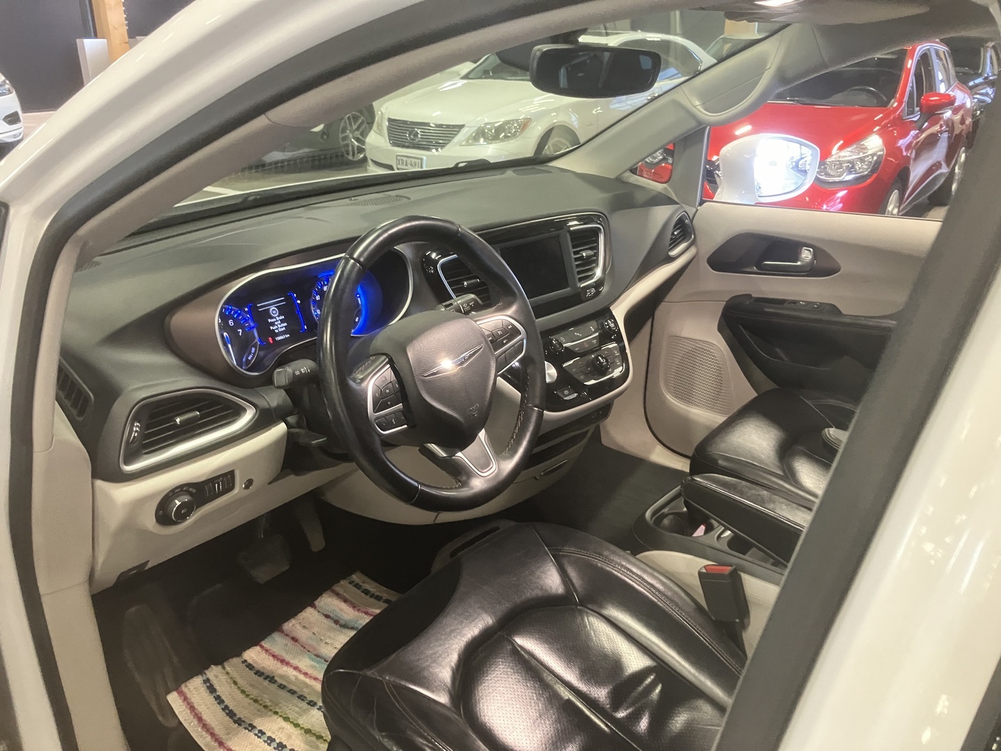 CHRYSLER PACIFICA 2018