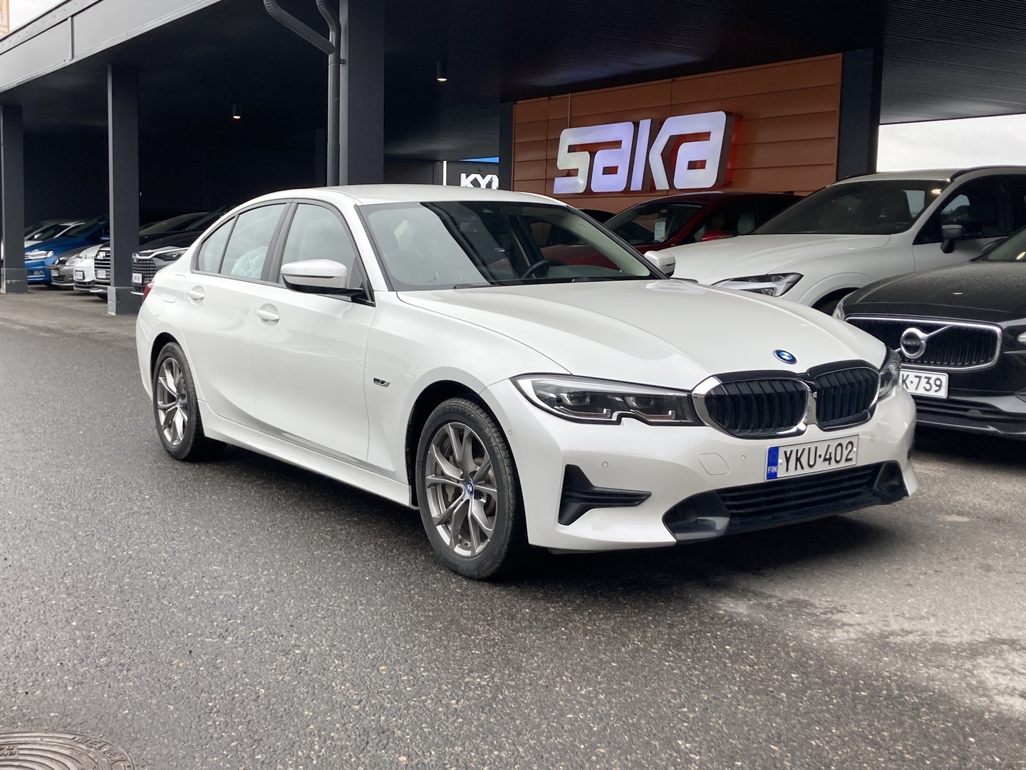 BMW 330 2022