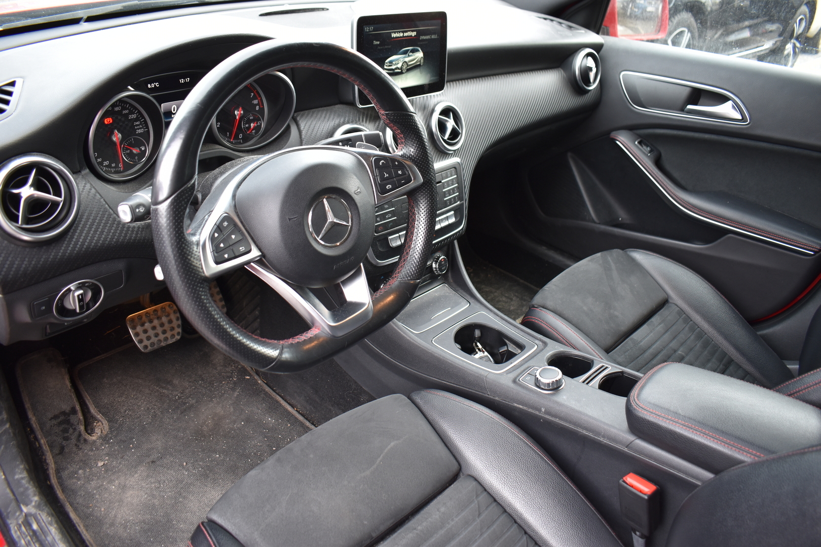 MERCEDES-BENZ A 2016