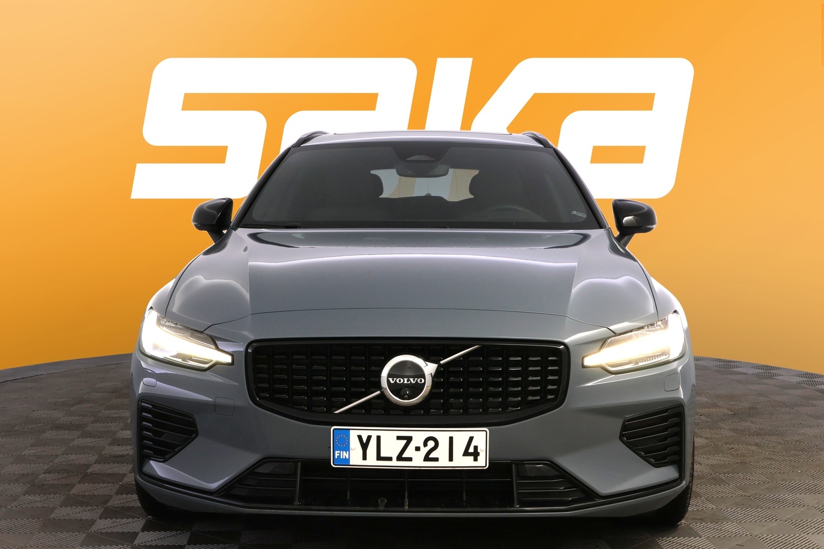 VOLVO V60 2024