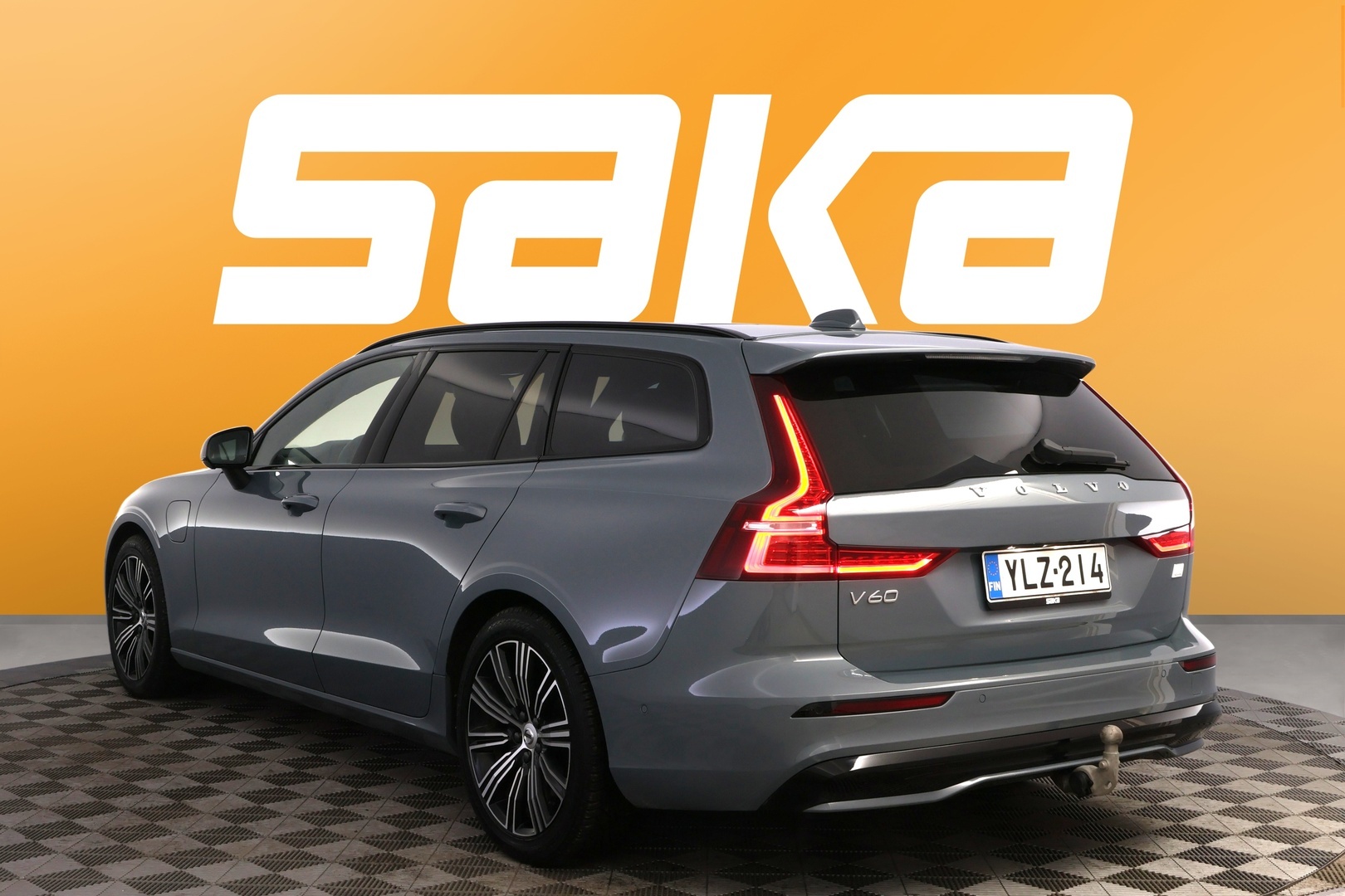 VOLVO V60 2024
