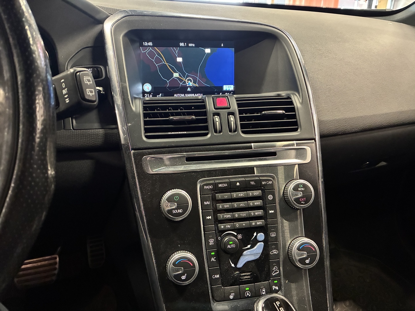 VOLVO XC60 2017