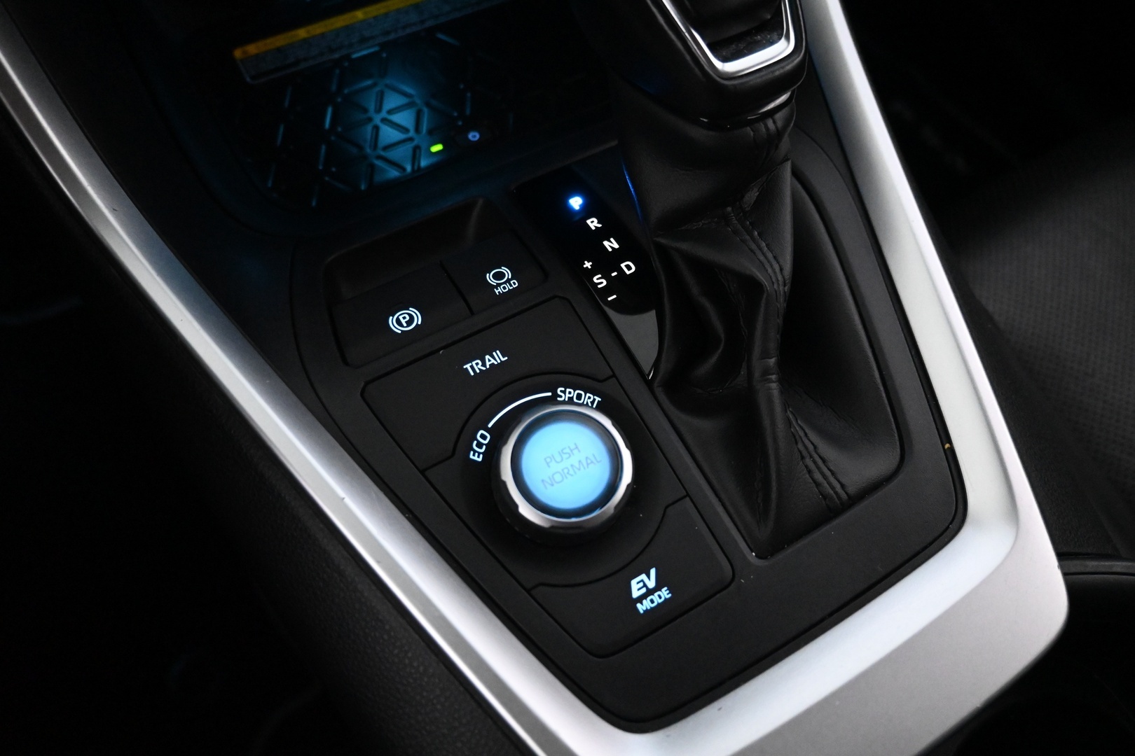 TOYOTA RAV4 2019