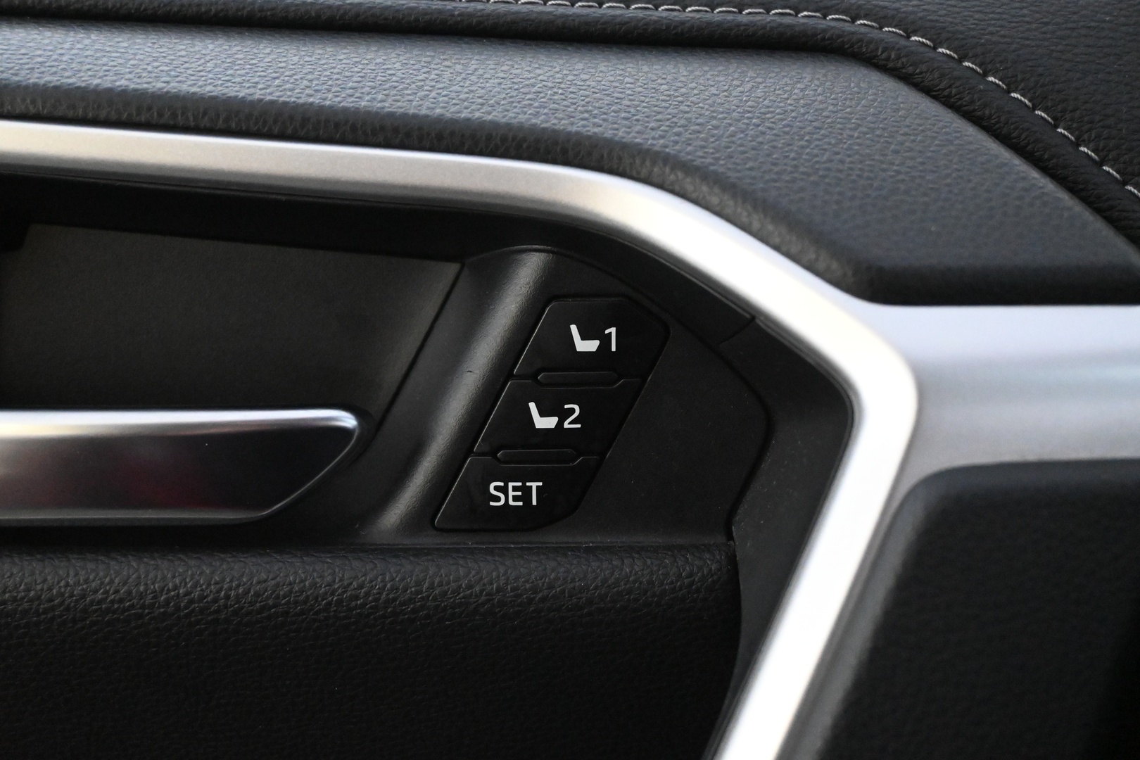 TOYOTA RAV4 2019