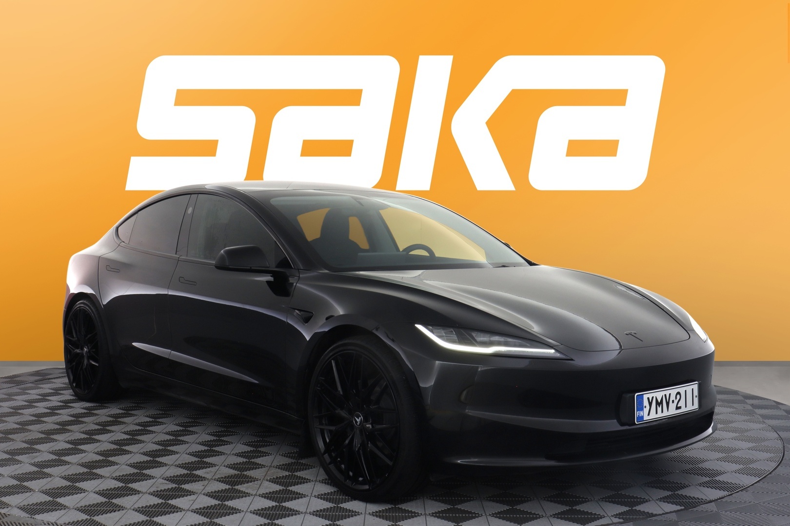 TESLA Model 3 2024