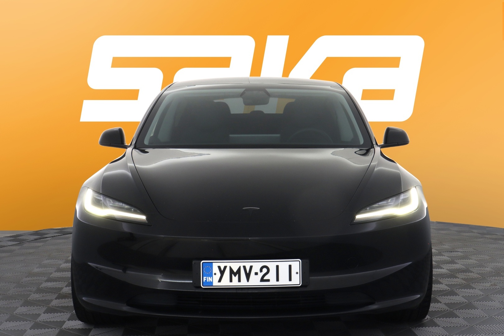 TESLA Model 3 2024