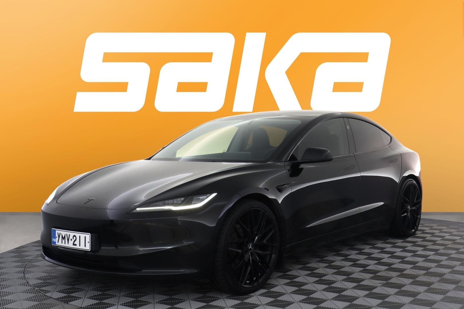 TESLA Model 3 2024