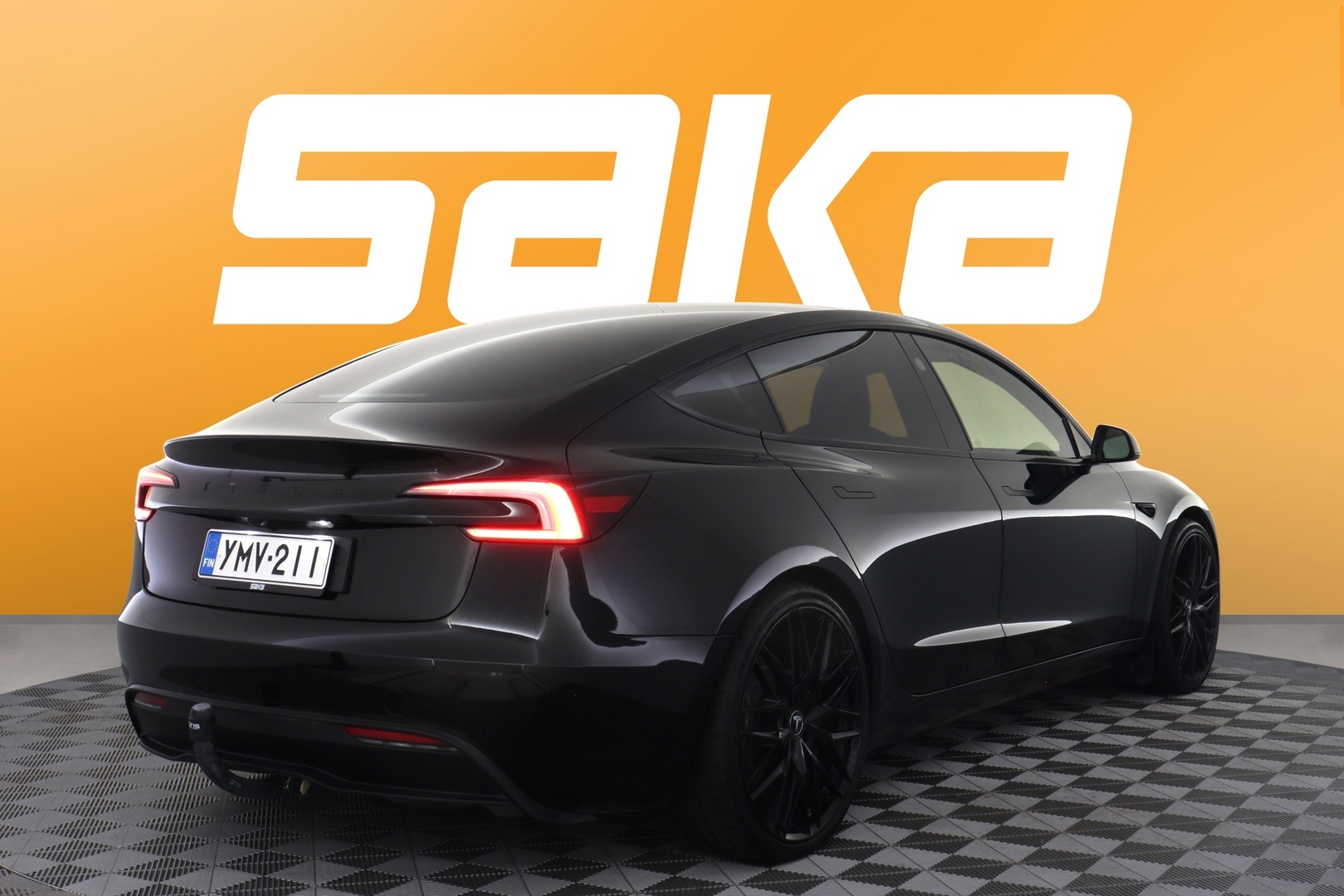 TESLA Model 3 2024