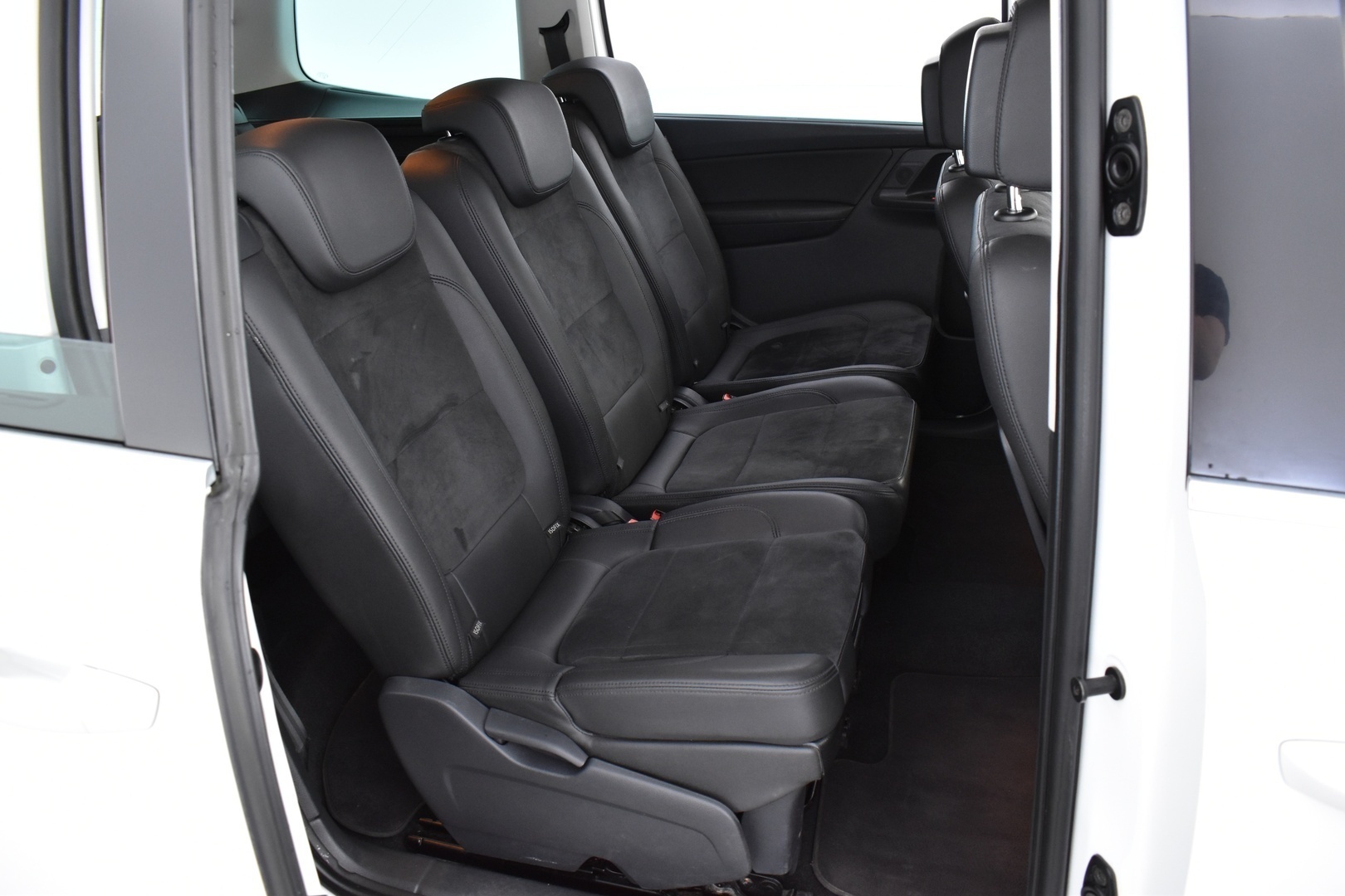 VOLKSWAGEN Sharan 2016