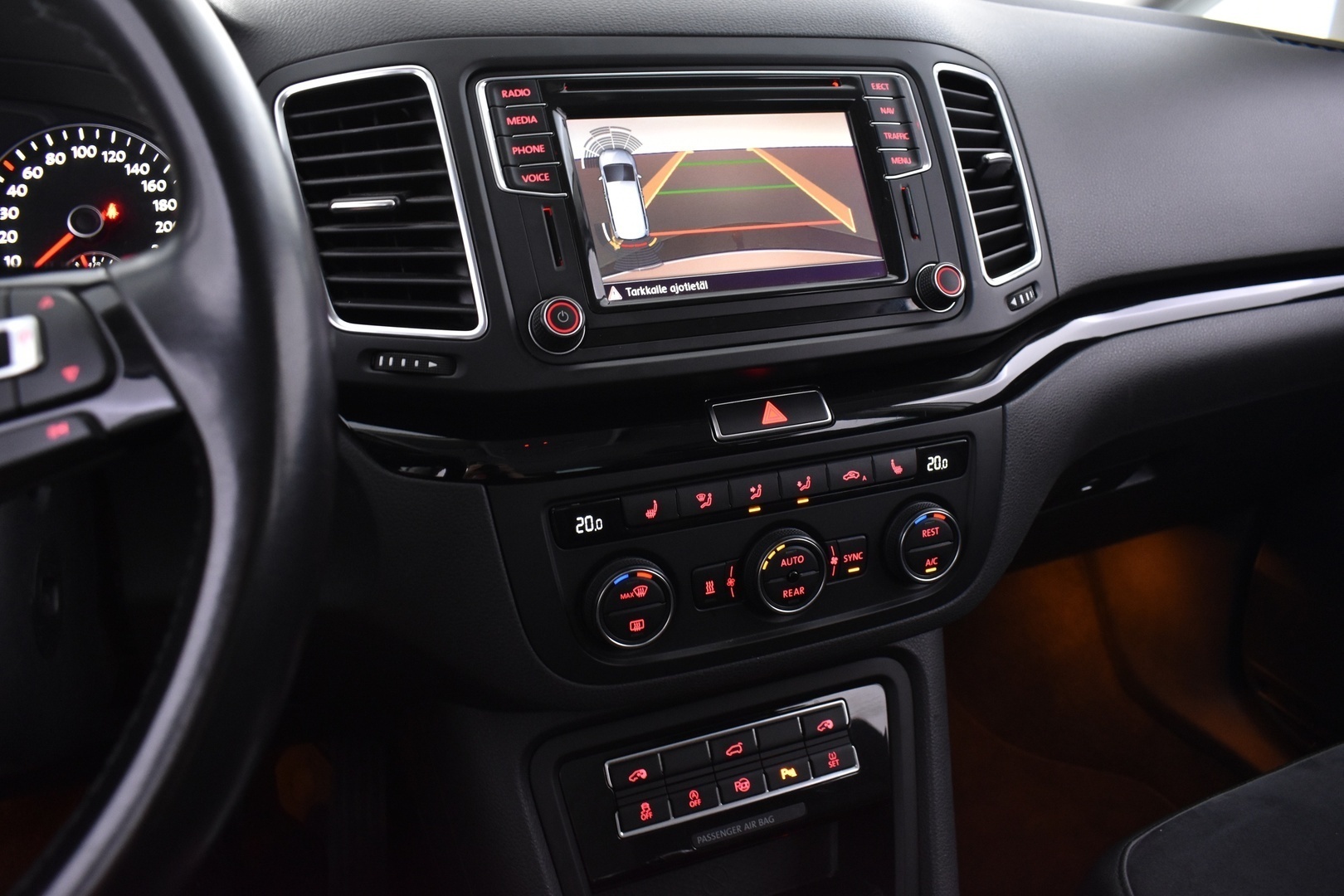 VOLKSWAGEN Sharan 2016