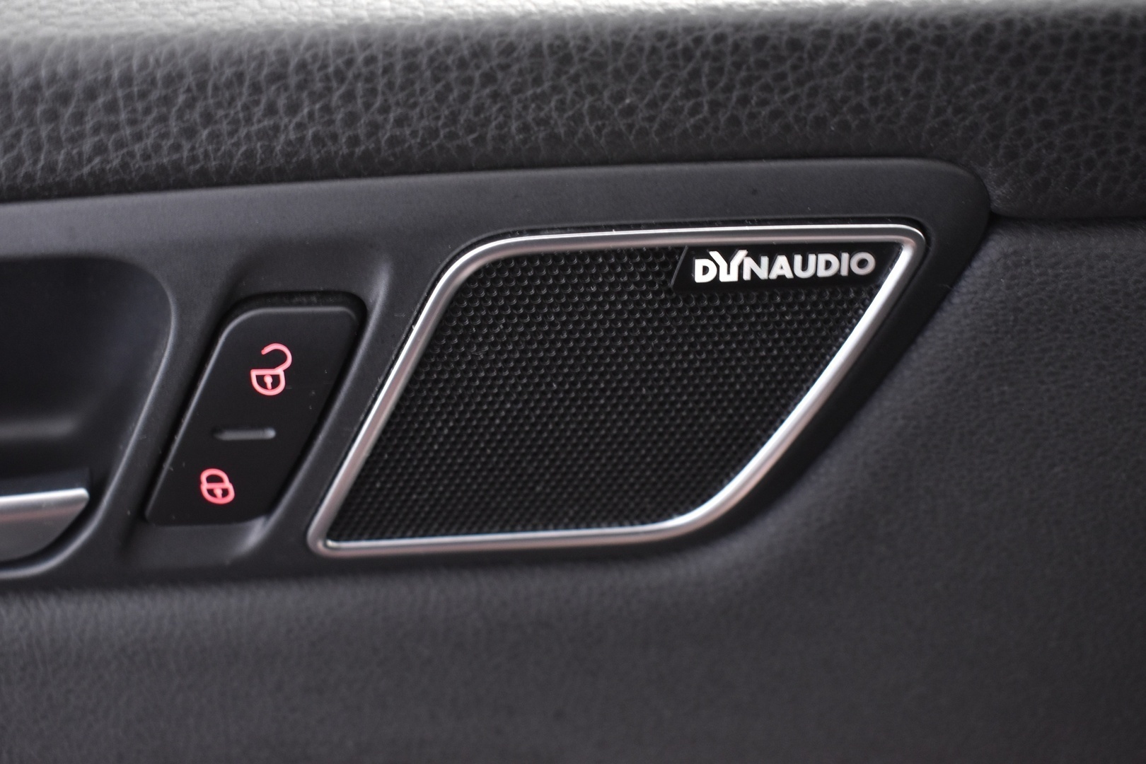 VOLKSWAGEN Sharan 2016